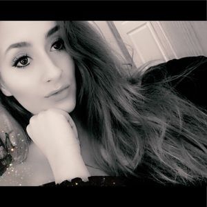 Meet your Posher, Alexandra